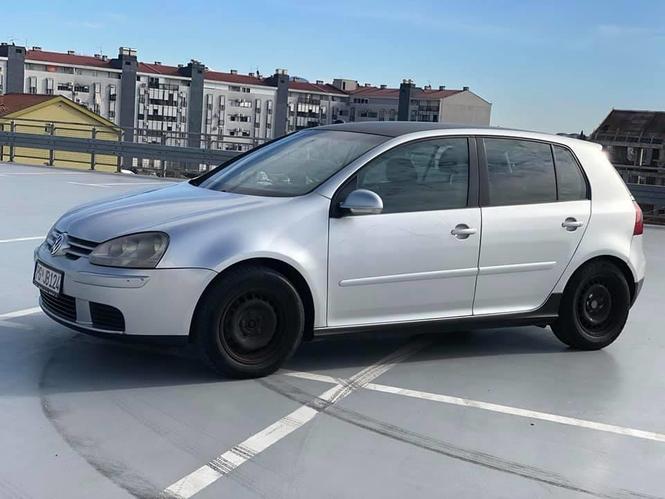 Golf 5 1.9 tdi 77 kw 2004 god