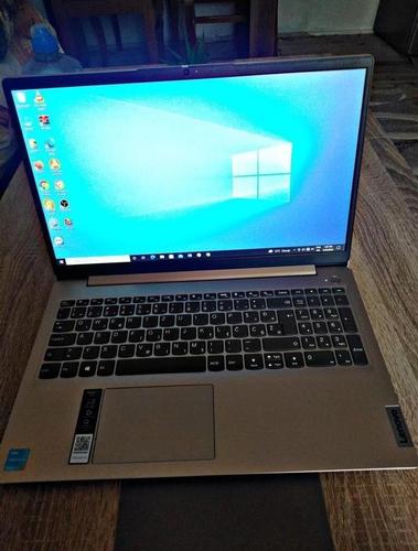 Prodajem potpuno nov Lenovo laptop