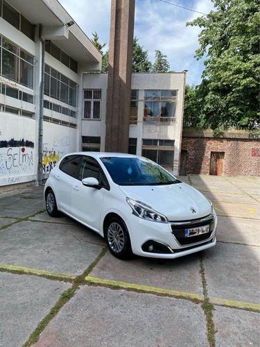 Peugeot 208 1.6 HDI 2016 God 79.000 Km Kao Nov