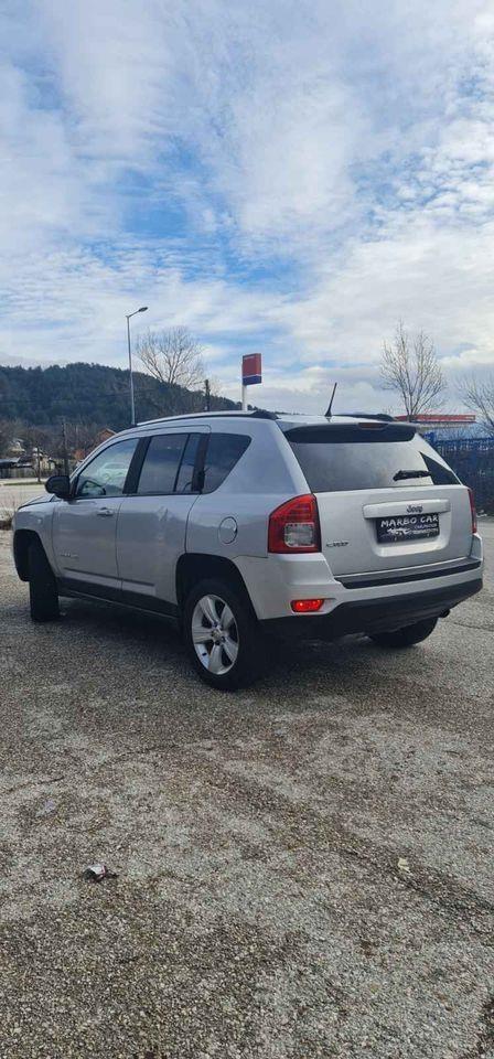 Jeep-Compass-Limited-4x4-2-2CRD-2011god--