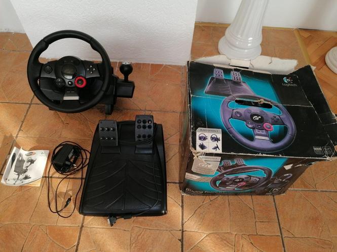 Volan sa pratecom opremom
