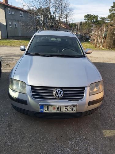PASAT 5 KARAVAN 1.9 TDI  2001 GOD REGISTROVAN U DOBROM STANJ