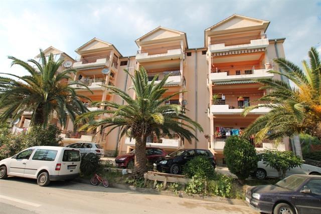 Trosoban stan od 90m2 u herceg Novi